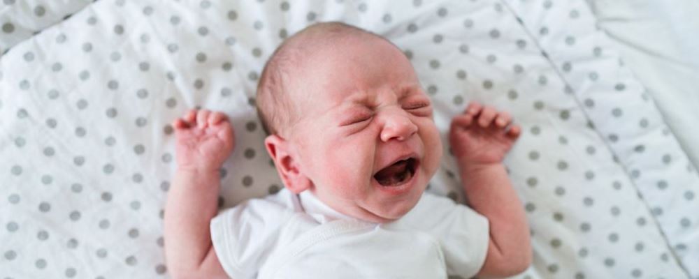 宝宝夜里哭闹怎么了 可能因为这5种原因